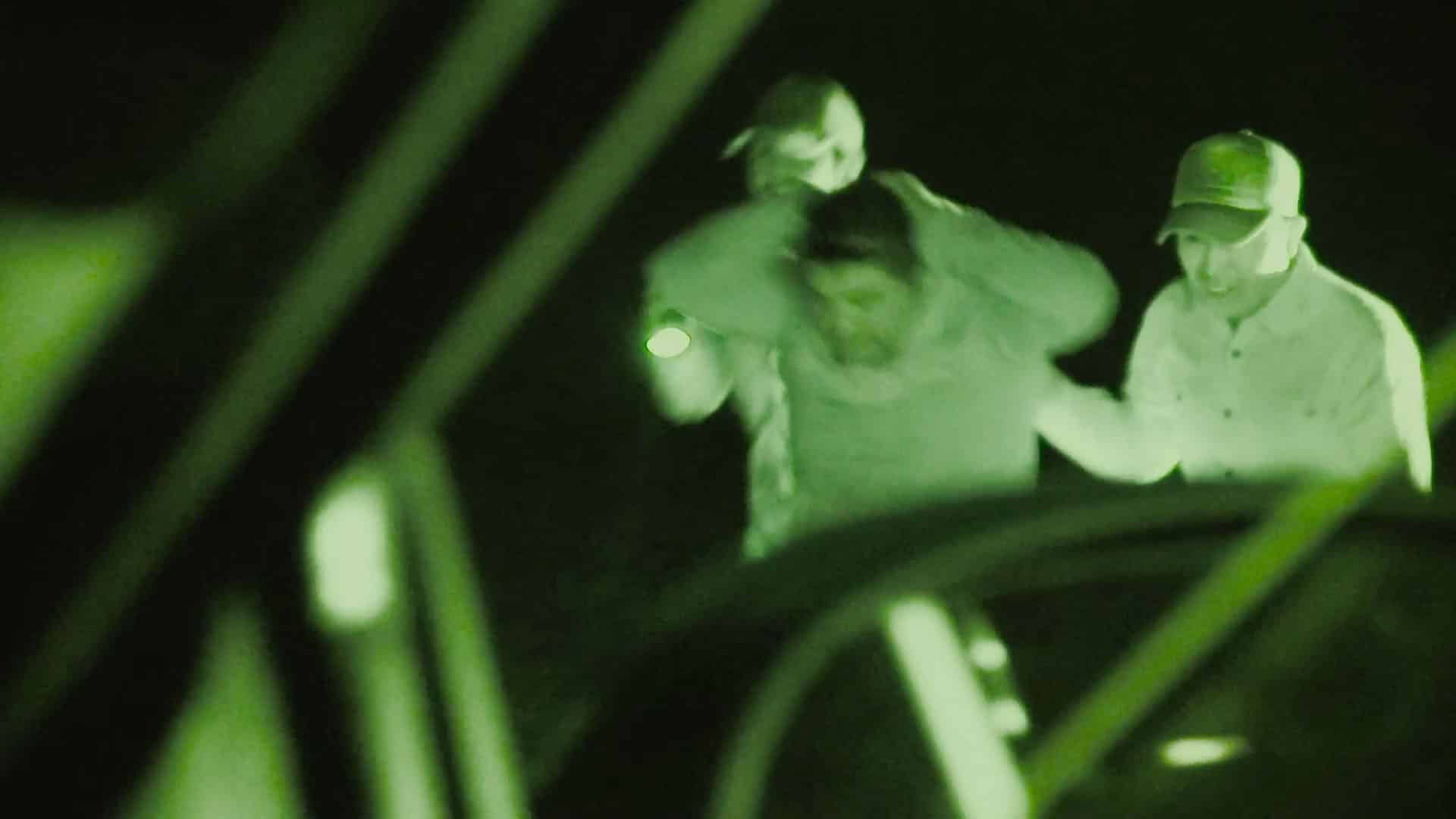 Sequence 01.00_27_27_11.Still021